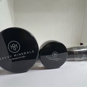 Young Living SAVVY‎ MINERALS Diamond Dust Foundation Brush Determined Eye Shadow